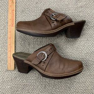 Clark’s backless heel